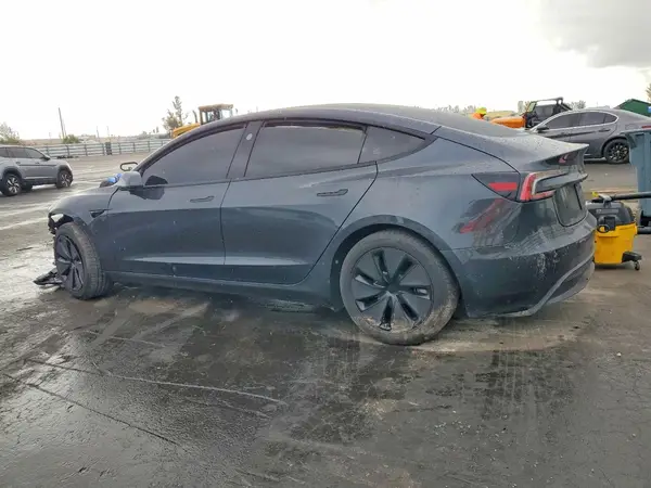 5YJ3E1EA1SF016976 2025 TESLA MODEL 3 - Image 2