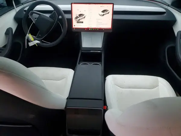 5YJ3E1EA1SF019313 2025 TESLA MODEL 3 - Image 8
