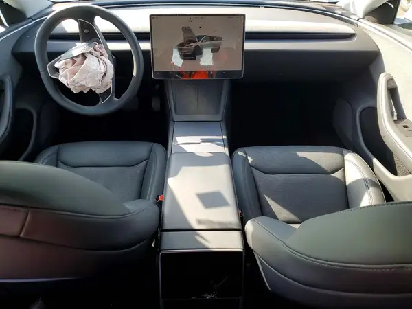 5YJ3E1EA1SF019344 2025 TESLA MODEL 3 - Image 8