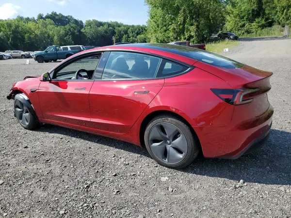 5YJ3E1EA1SF019697 2025 TESLA MODEL 3 - Image 2