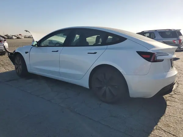 5YJ3E1EA1SF027038 2025 TESLA MODEL 3 - Image 2