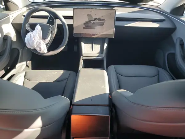 5YJ3E1EA1SF027038 2025 TESLA MODEL 3 - Image 8