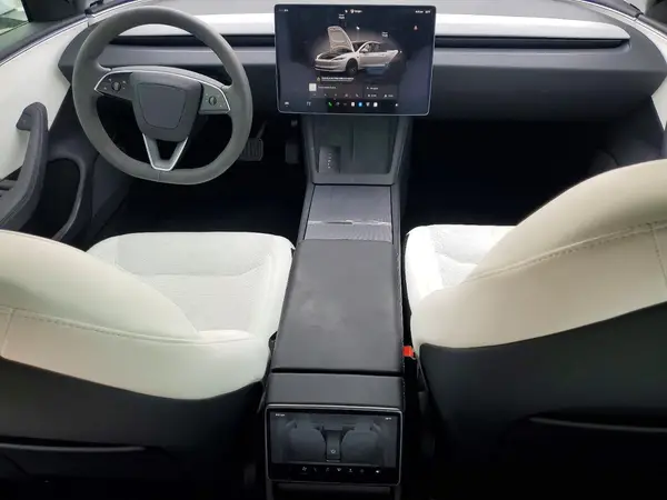 5YJ3E1EA1SF027766 2025 TESLA MODEL 3 - Image 8