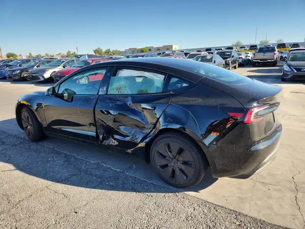 5YJ3E1EA1SF027797 2025 TESLA MODEL 3 - Image 2