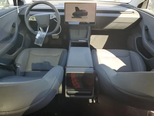 5YJ3E1EA1SF027797 2025 TESLA MODEL 3 - Image 8