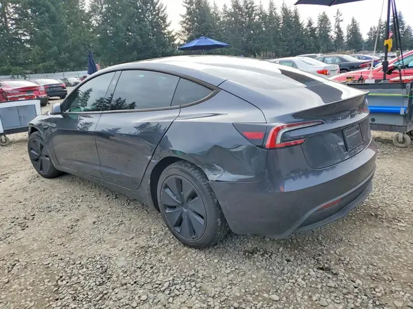 5YJ3E1EA1SF028996 2025 TESLA MODEL 3 - Image 2