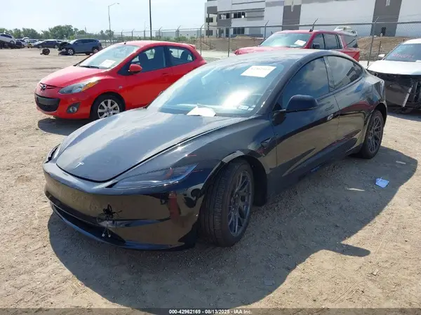 5YJ3E1EA1SF029355 2025 TESLA MODEL 3 - Image 2