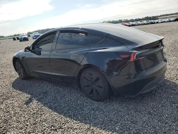 5YJ3E1EA1SF029761 2025 TESLA MODEL 3 - Image 2