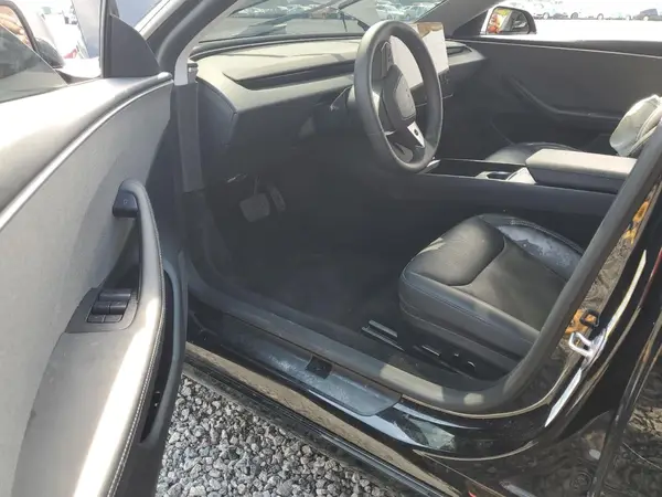 5YJ3E1EA1SF029761 2025 TESLA MODEL 3 - Image 8