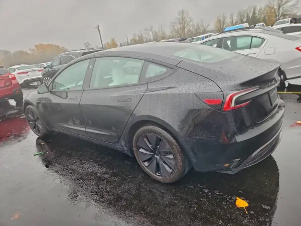 5YJ3E1EA1SF030828 2025 TESLA MODEL 3 - Image 2