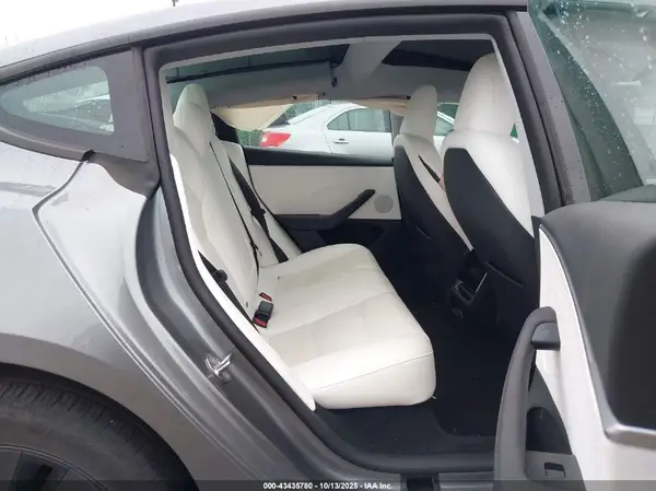 5YJ3E1EA1SF031705 2025 TESLA MODEL 3 - Image 8