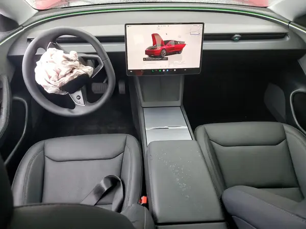 5YJ3E1EA1SF037083 2025 TESLA MODEL 3 - Image 8
