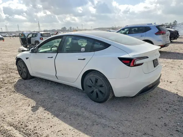 5YJ3E1EA1SF038508 2025 TESLA MODEL 3 - Image 2