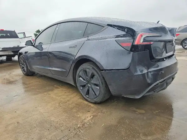 5YJ3E1EA1SF038749 2025 TESLA MODEL 3 - Image 2