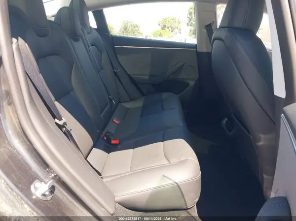 5YJ3E1EA1SF046088 2025 TESLA MODEL 3 - Image 8