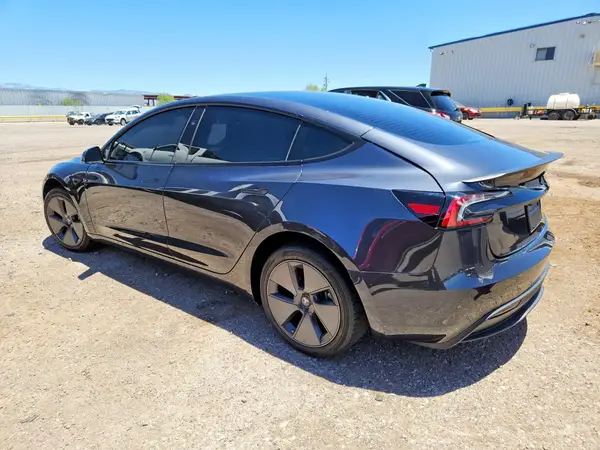 5YJ3E1EA1SF048486 2025 TESLA MODEL 3 - Image 2
