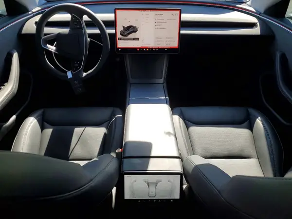 5YJ3E1EA1SF052618 2025 TESLA MODEL 3 - Image 8