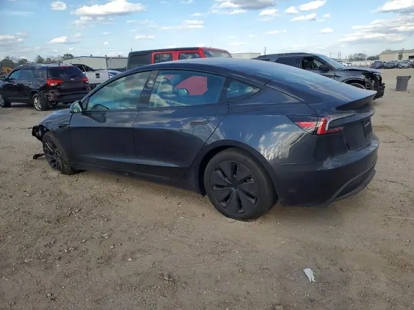 5YJ3E1EA1SF062551 2025 TESLA MODEL 3 - Image 2