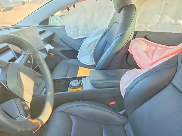 5YJ3E1EA1SF068267 2025 TESLA MODEL 3 - Image 7