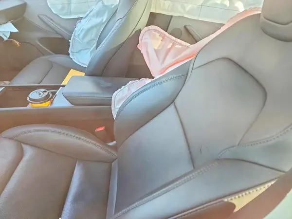 5YJ3E1EA1SF068267 2025 TESLA MODEL 3 - Image 8