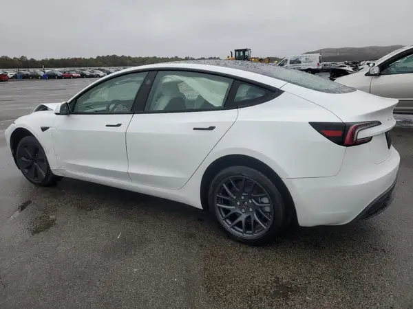 5YJ3E1EA1SF073615 2025 TESLA MODEL 3 - Image 2