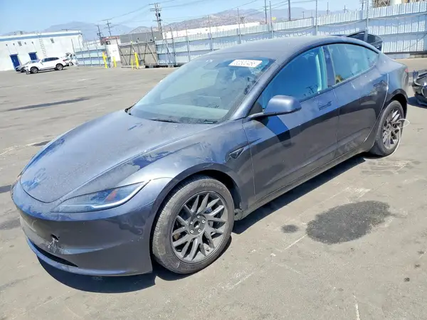 5YJ3E1EA1SF082248 2025 TESLA MODEL 3 - Image 1