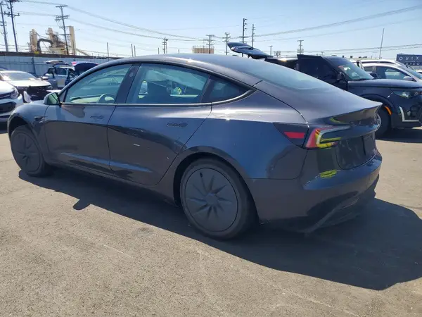 5YJ3E1EA1SF126670 2025 TESLA MODEL 3 - Image 2