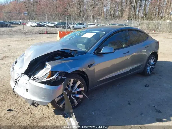 5YJ3E1EA1SF877574 2025 TESLA MODEL 3 - Image 2