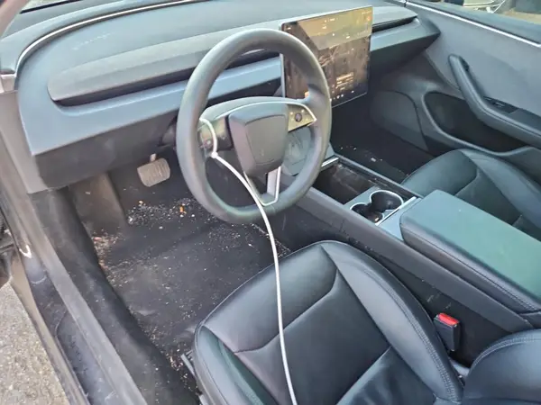 5YJ3E1EA1SF877624 2025 TESLA MODEL 3 - Image 8