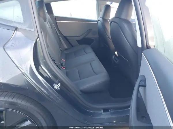 5YJ3E1EA1SF877851 2025 TESLA MODEL 3 - Image 8