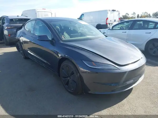5YJ3E1EA1SF878692 2025 TESLA MODEL 3 - Image 1
