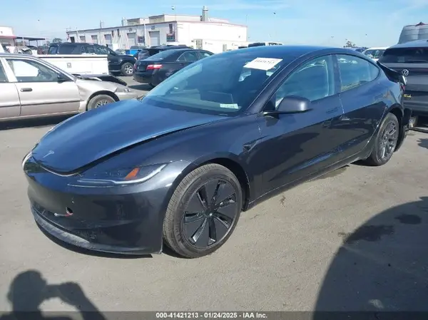5YJ3E1EA1SF878692 2025 TESLA MODEL 3 - Image 2