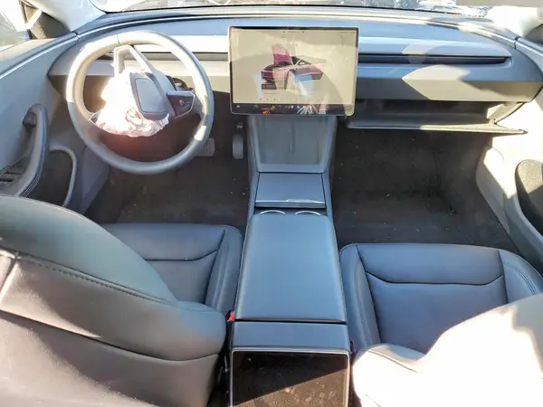 5YJ3E1EA1SF882502 2025 TESLA MODEL 3 - Image 8