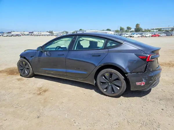 5YJ3E1EA1SF890146 2025 TESLA MODEL 3 - Image 2