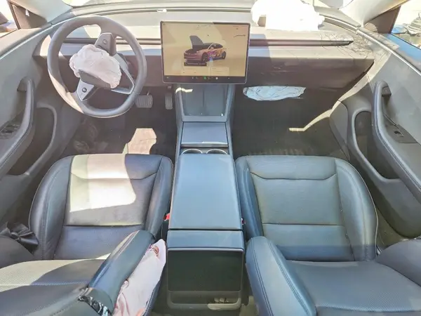 5YJ3E1EA1SF890146 2025 TESLA MODEL 3 - Image 8