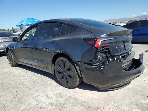 5YJ3E1EA1SF900738 2025 TESLA MODEL 3 - Image 2