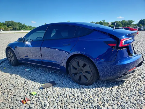5YJ3E1EA1SF901789 2025 TESLA MODEL 3 - Image 2