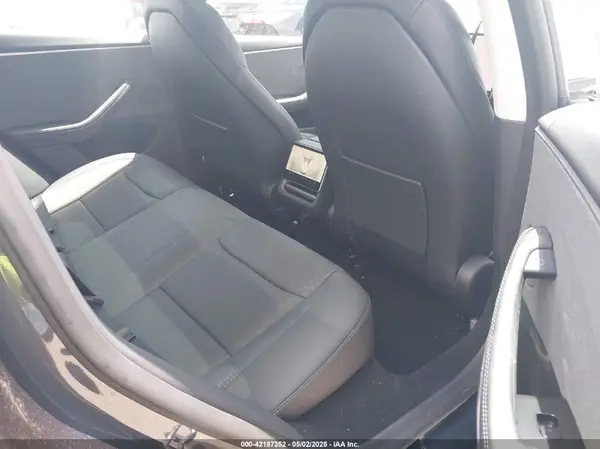 5YJ3E1EA1SF903204 2025 TESLA MODEL 3 - Image 8