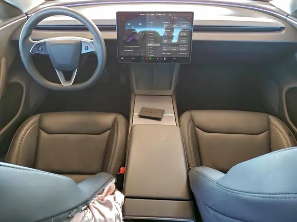 5YJ3E1EA1SF903302 2025 TESLA MODEL 3 - Image 8