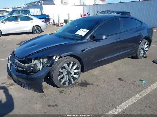 5YJ3E1EA1SF905518 2025 TESLA MODEL 3 - Image 2