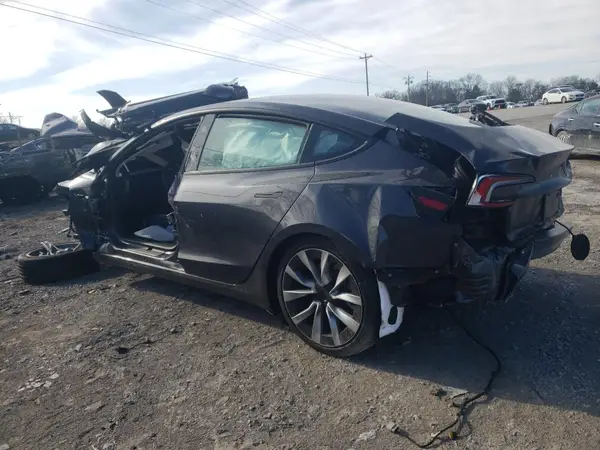 5YJ3E1EA1SF906135 2025 TESLA MODEL 3 - Image 2