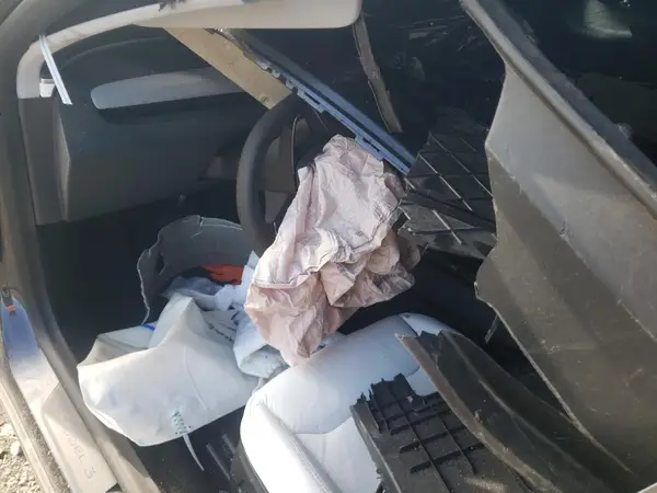 5YJ3E1EA1SF906135 2025 TESLA MODEL 3 - Image 8