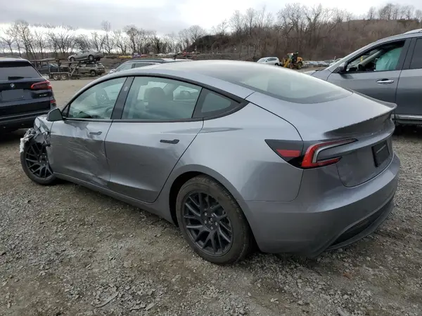 5YJ3E1EA1SF906894 2025 TESLA MODEL 3 - Image 2