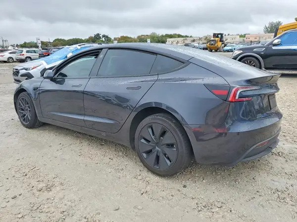 5YJ3E1EA1SF907124 2025 TESLA MODEL 3 - Image 2