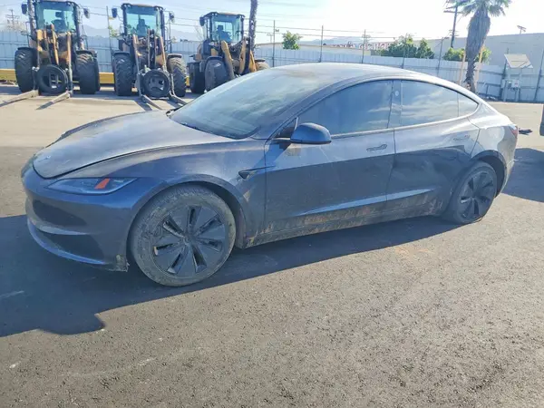 5YJ3E1EA1SF908208 2025 TESLA MODEL 3 - Image 1
