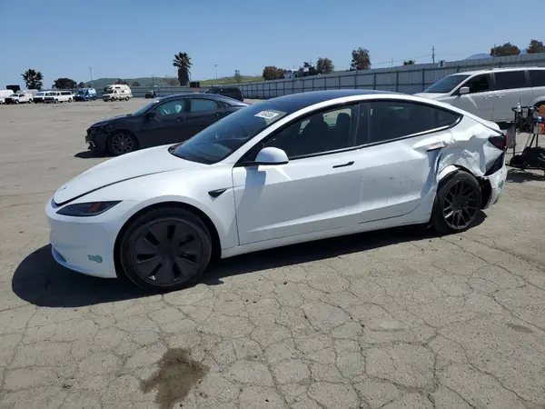 5YJ3E1EA1SF912405 2025 TESLA MODEL 3 - Image 1