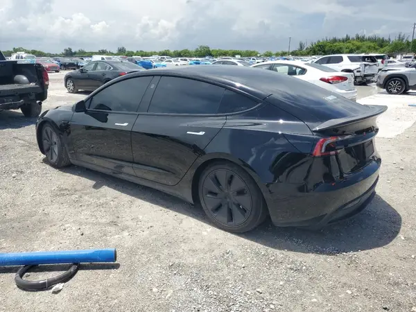 5YJ3E1EA1SF923338 2025 TESLA MODEL 3 - Image 2