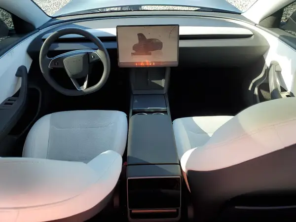 5YJ3E1EA1SF930080 2025 TESLA MODEL 3 - Image 8