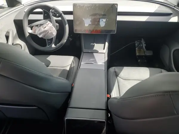 5YJ3E1EA1SF931987 2025 TESLA MODEL 3 - Image 8