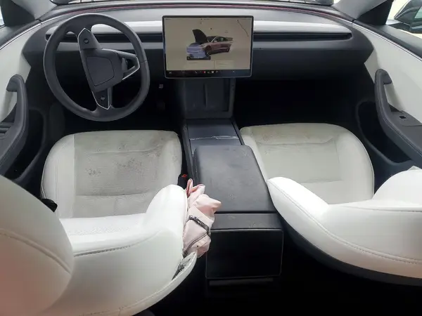 5YJ3E1EA1SF932783 2025 TESLA MODEL 3 - Image 8